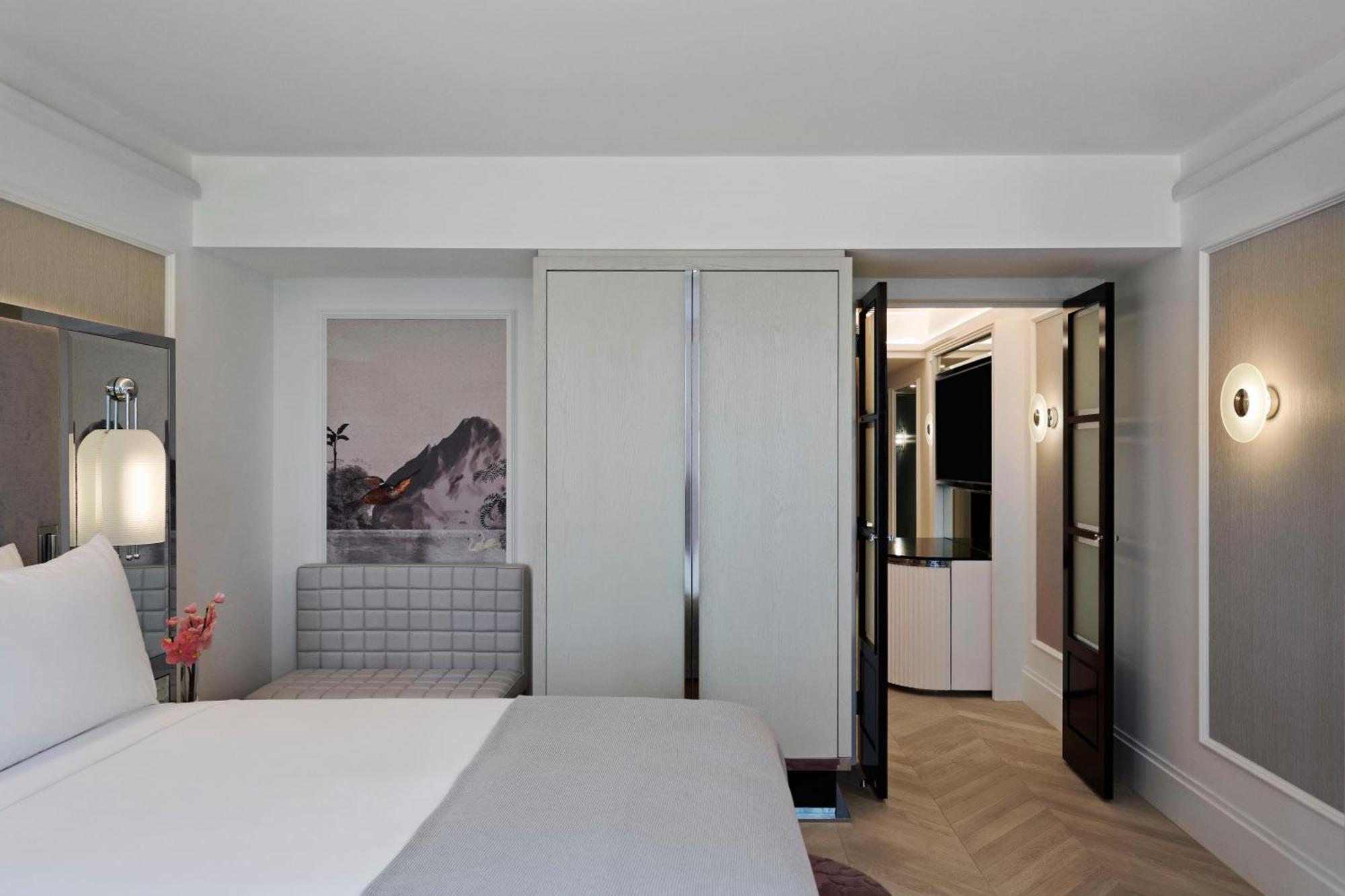 The Royce Hotel Melbourne Room photo